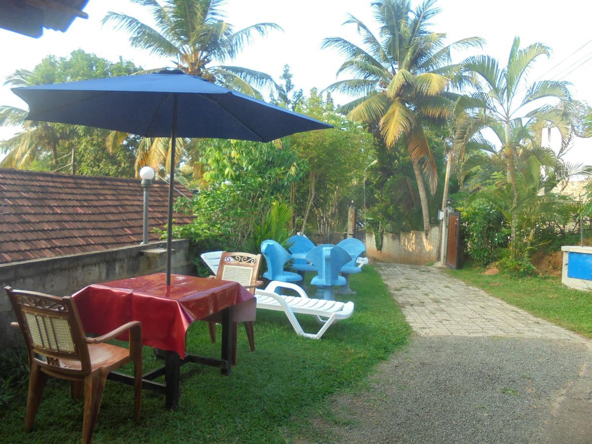 Sun Bird Eco Guest Mirissa Hotel Екстериор снимка