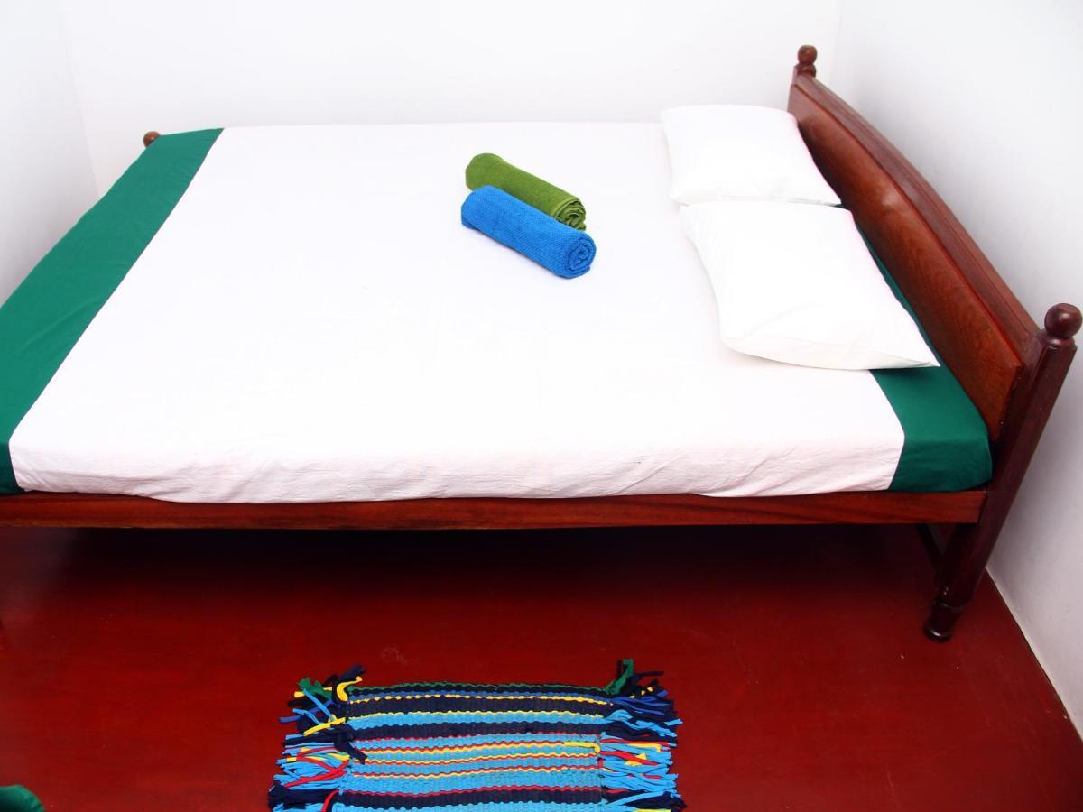 Sun Bird Eco Guest Mirissa Hotel Стая снимка